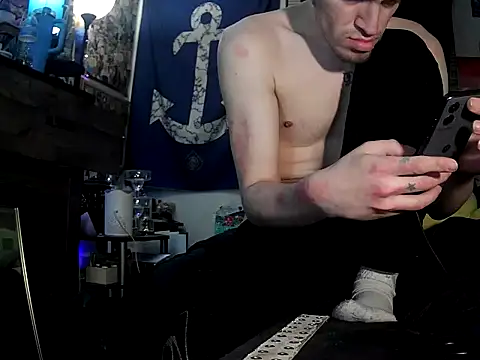 Snapshot of ATwinkie chatting on February 1, 2:54 am ATwinkie online show from February 1, 2:54 am