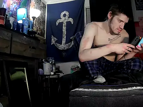 Snapshot of ATwinkie chatting on February 10, 7:01 am ATwinkie online show from February 10, 7:01 am