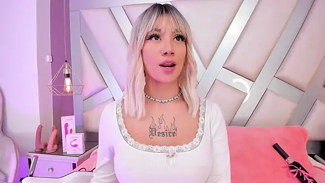 MadissonRey online show from December 21, 2:13 pm