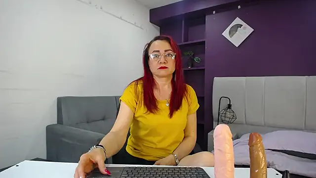 Lupiita223 online show from November 25, 1:00 pm