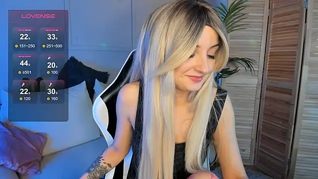 Snapshot of Katty_Lights chatting on December 15, 9:24 am Katty Lights online show from December 15, 9:24 am