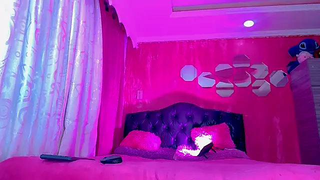 TiffanyMackensyy online show from March 12, 1:45 am