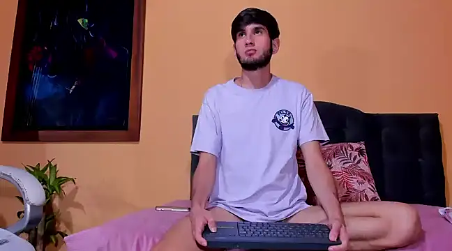 Snapshot of Thhiago_tay chatting on December 3, 3:55 pm Thhiago tay online show from December 3, 3:55 pm