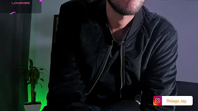 Snapshot of Thhiago_tay chatting on March 22, 2:16 am Thhiago tay online show from March 22, 2:16 am