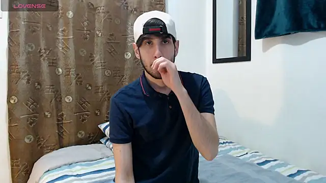 Snapshot of Thhiago_tay chatting on September 28, 4:01 pm Thhiago tay online show from September 28, 4:01 pm