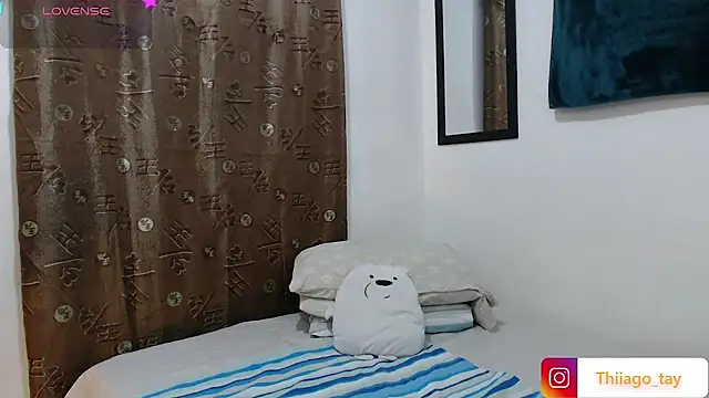 Snapshot of Thhiago_tay chatting on November 11, 4:56 am Thhiago tay online show from November 11, 4:56 am