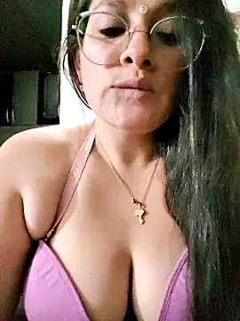 Snapshot of Neve_Collins chatting on December 24, 8:44 am Neve Collins online show from December 24, 8:44 am