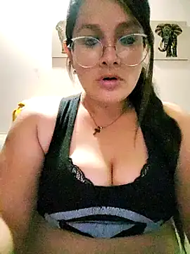 Snapshot of Neve_Collins chatting on January 9, 4:41 am Neve Collins online show from January 9, 4:41 am