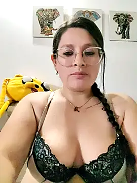 Snapshot of Neve_Collins chatting on January 21, 8:52 am Neve Collins online show from January 21, 8:52 am