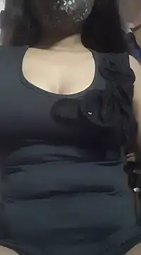 Snapshot of samosa73 chatting on January 2, 6:45 pm samosa73 online show from January 2, 6:45 pm