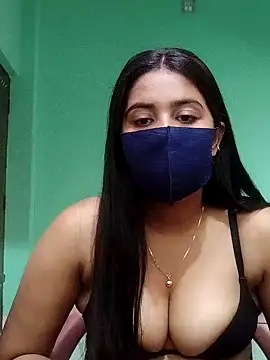 Snapshot of lovely-tanu chatting on December 24, 8:33 am lovely-tanu online show from December 24, 8:33 am