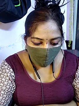 RomeoJuliet345 online show from March 14, 6:02 pm