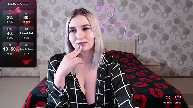 Snapshot of crystal_baby chatting on December 21, 9:33 am crystal baby online show from December 21, 9:33 am