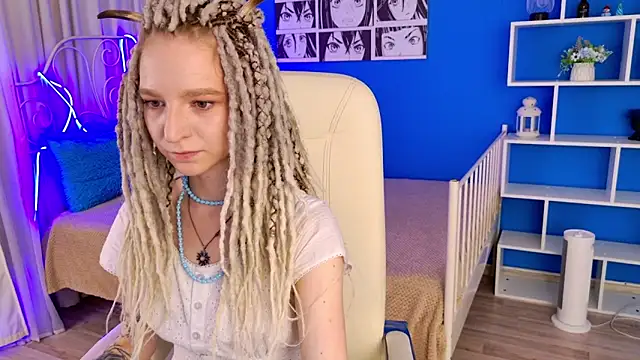 Snapshot of VioletShine chatting on July 19, 1:04 pm VioletShine online show from July 19, 1:04 pm