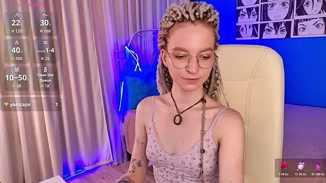 Snapshot of VioletShine chatting on July 24, 1:20 pm VioletShine online show from July 24, 1:20 pm