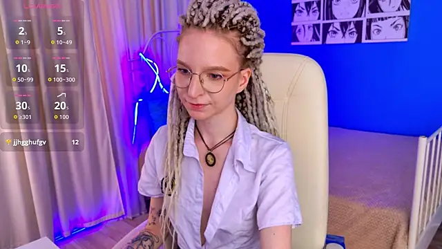 Snapshot of VioletShine chatting on July 25, 12:47 pm VioletShine online show from July 25, 12:47 pm