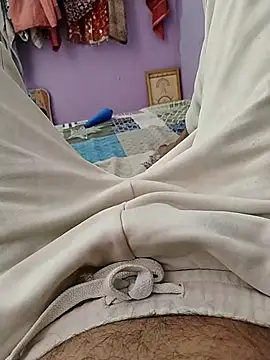 Snapshot of Noname333u chatting on October 14, 3:29 am Noname333u online show from October 14, 3:29 am