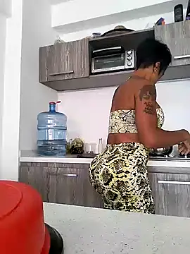 Snapshot of Alison_fitness chatting on January 25, 2:58 pm Alison fitness online show from January 25, 2:58 pm