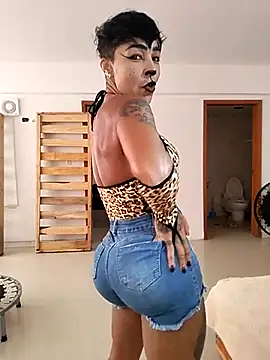 Snapshot of Alison_fitness chatting on March 2, 7:45 pm Alison fitness online show from March 2, 7:45 pm
