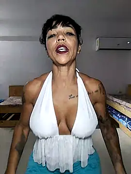 Snapshot of Alison_fitness chatting on March 19, 7:49 pm Alison fitness online show from March 19, 7:49 pm