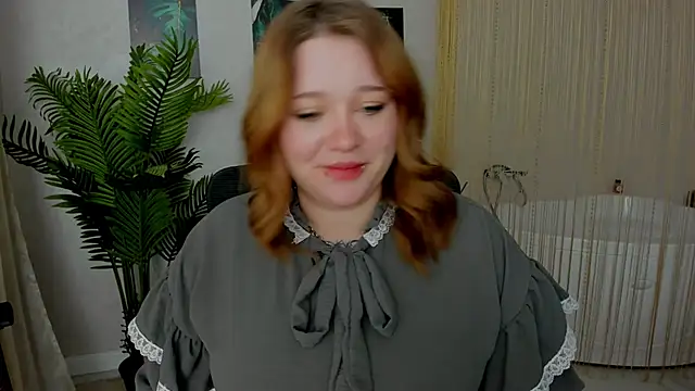 MoonLghte online show from February 5, 2:40 am