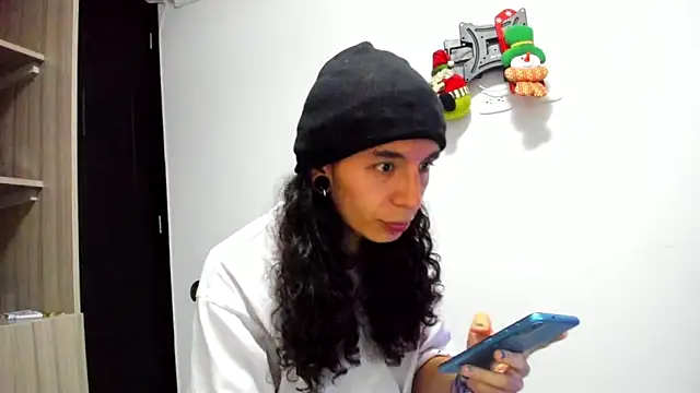 Mugiwara666 online show from December 4, 11:57 pm