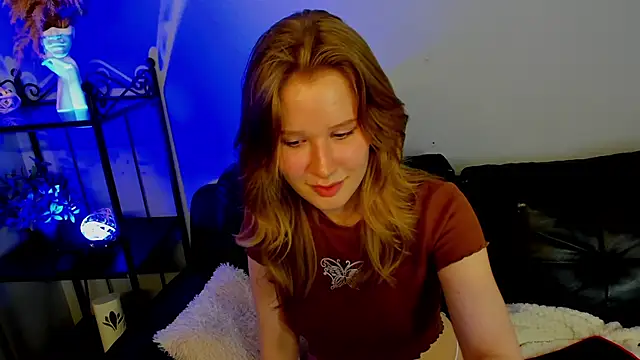 Snapshot of EvaStevs chatting on December 12, 11:25 pm EvaStevs online show from December 12, 11:25 pm