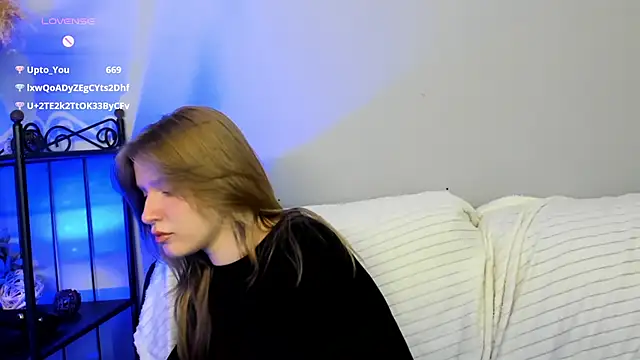 Snapshot of EvaStevs chatting on January 6, 4:15 am EvaStevs online show from January 6, 4:15 am