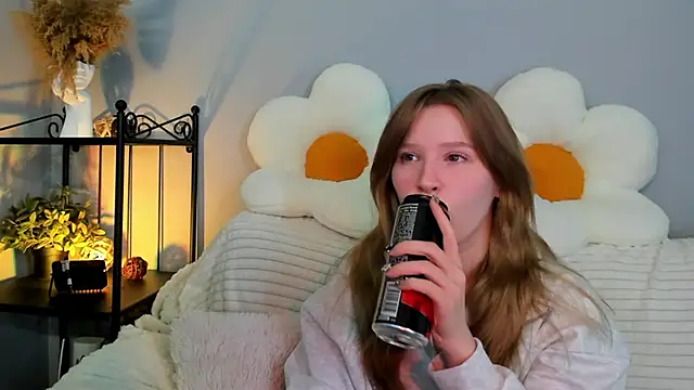 Snapshot of EvaStevs chatting on February 3, 2:34 pm EvaStevs online show from February 3, 2:34 pm