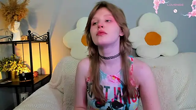 Snapshot of EvaStevs chatting on February 16, 12:19 am EvaStevs online show from February 16, 12:19 am