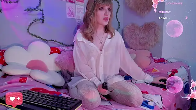 EvaStevs online show from March 24, 9:31 pm