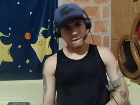 Snapshot of Horny_dirty_boy chatting on January 19, 12:49 am Horny dirty boy online show from January 19, 12:49 am