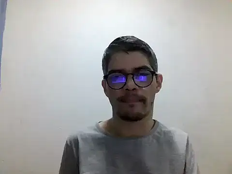 Snapshot of DiGabriel chatting on May 18, 6:30 am DiGabriel online show from May 18, 6:30 am