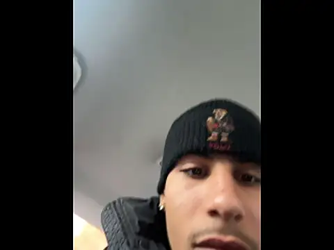 Snapshot of johnycash21 chatting on February 17, 12:56 pm johnycash21 online show from February 17, 12:56 pm