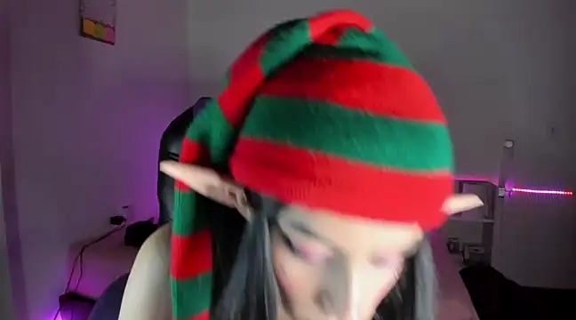 Snapshot of aiko_mori chatting on December 17, 2:33 am aiko mori online show from December 17, 2:33 am