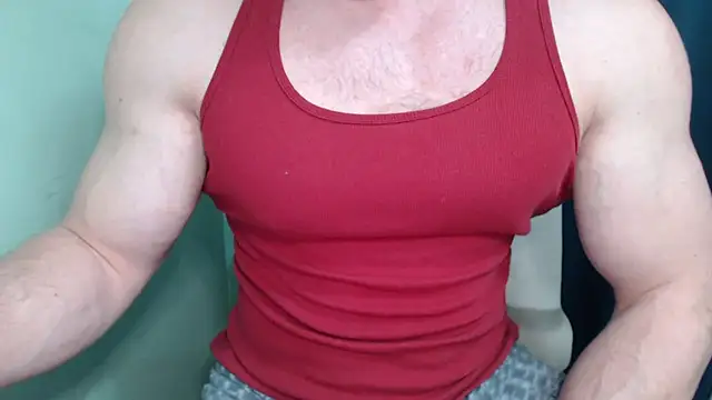 Snapshot of Mrbiceps23 chatting on September 17, 7:26 pm Mrbiceps23 online show from September 17, 7:26 pm