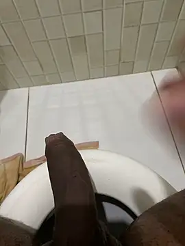 Snapshot of rodrigo21Cm_ chatting on February 6, 2:55 am rodrigo21Cm online show from February 6, 2:55 am