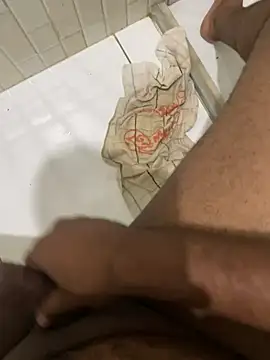 Snapshot of rodrigo21Cm_ chatting on February 17, 2:53 am rodrigo21Cm online show from February 17, 2:53 am