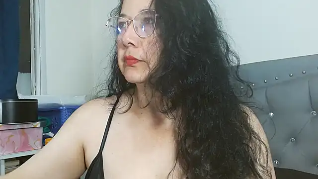 maturepriscila online show from April 15, 2:35 pm