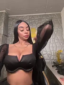 Tiffanny online show from March 9, 12:42 pm