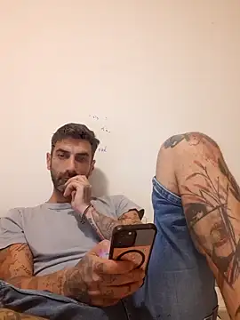 Snapshot of Italian69am chatting on September 22, 3:58 pm Italian69am online show from September 22, 3:58 pm