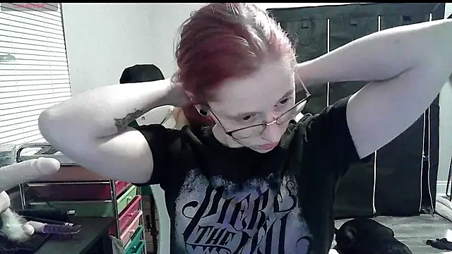 LilyFoxxx online show from January 8, 1:53 am