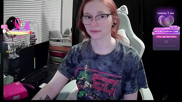 LilyFoxxx online show from February 28, 4:21 am