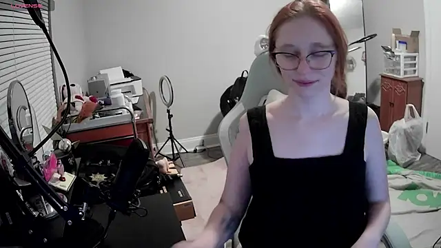 LilyFoxxx online show from October 1, 3:12 am