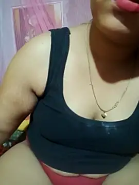 Snapshot of Super-Couple chatting on April 21, 2:56 pm Super-Couple online show from April 21, 2:56 pm