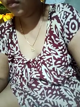 Snapshot of Super-Couple chatting on May 18, 10:59 pm Super-Couple online show from May 18, 10:59 pm