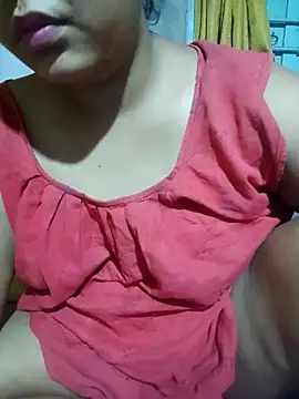 Snapshot of Super-Couple chatting on May 22, 8:53 am Super-Couple online show from May 22, 8:53 am