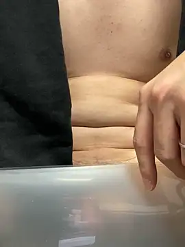 Snapshot of xxxxxrenxxxxx chatting on December 20, 1:11 pm xxxxxrenxxxxx online show from December 20, 1:11 pm