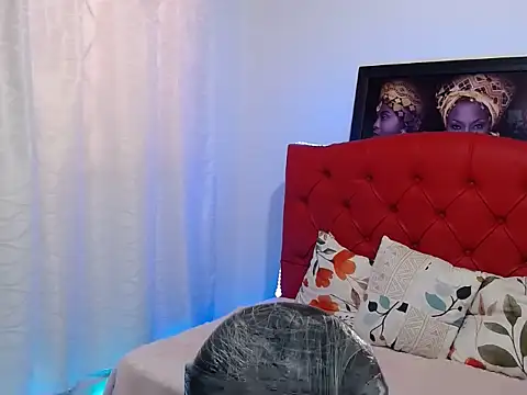 Snapshot of MISSANDRE4 chatting on January 6, 5:06 pm MISSANDRE4 online show from January 6, 5:06 pm