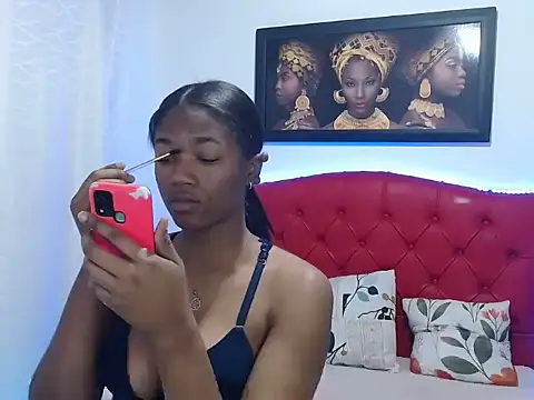 Snapshot of MISSANDRE4 chatting on February 3, 1:19 pm MISSANDRE4 online show from February 3, 1:19 pm